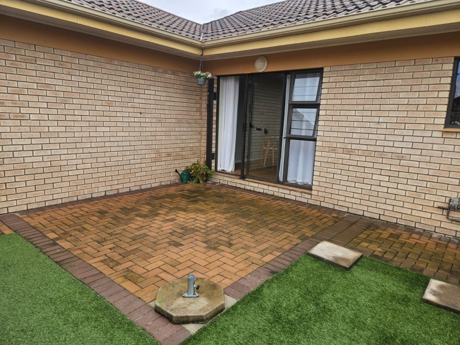 2 Bedroom Property for Sale in Heather Park Western Cape
